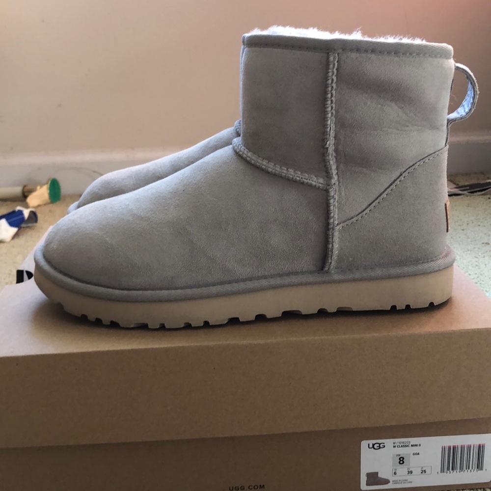 Ugg Classic Mini II Goat size 8